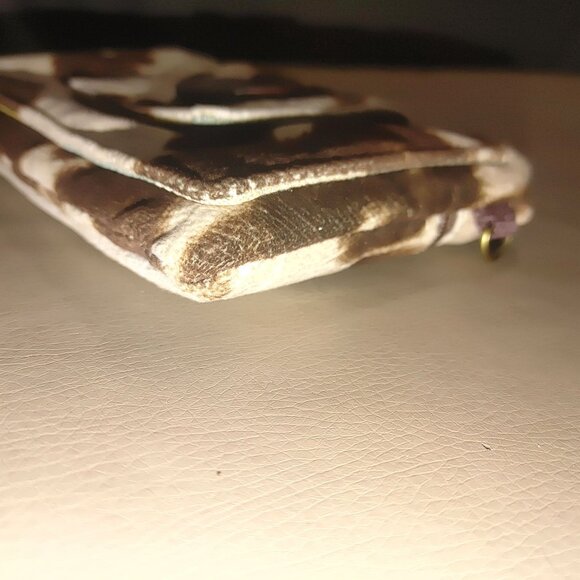 Silver Plum Cowhide Print Crossbody Purse Brown Beige Button Accent Zip Closure - Picture 8 of 12